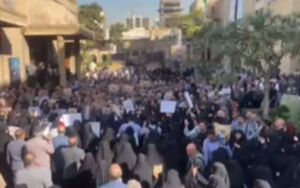 فیلم / مراسم تشییع پیکر مرحوم محمد کاسبی
