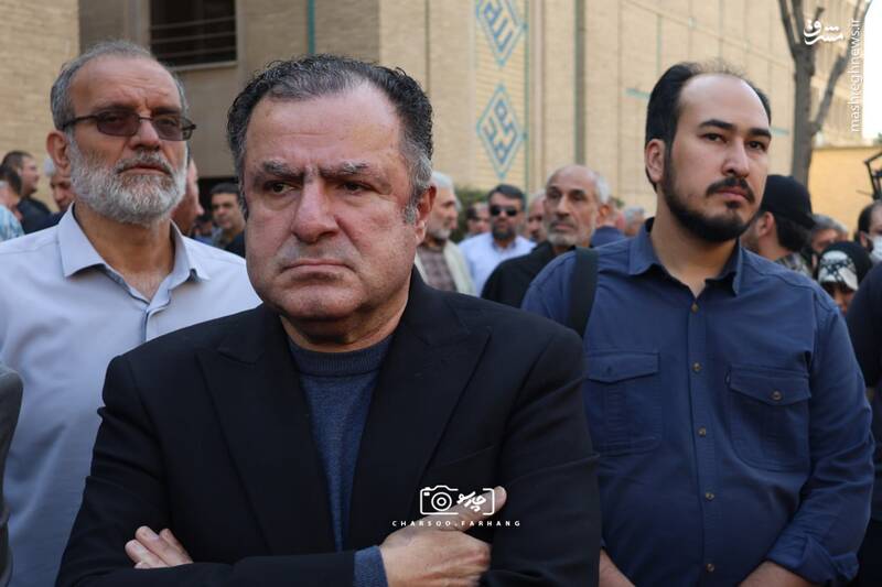 عکس / حضور چهرهها در مراسم تشییع پیکر محمد کاسبی 36