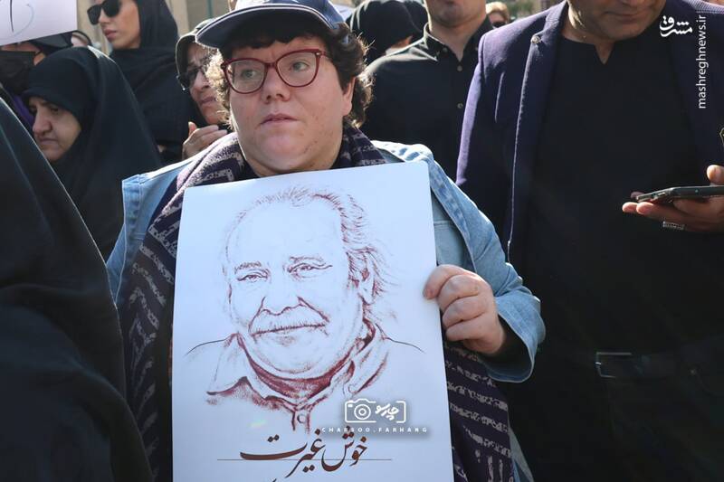 عکس / حضور چهرهها در مراسم تشییع پیکر محمد کاسبی 31