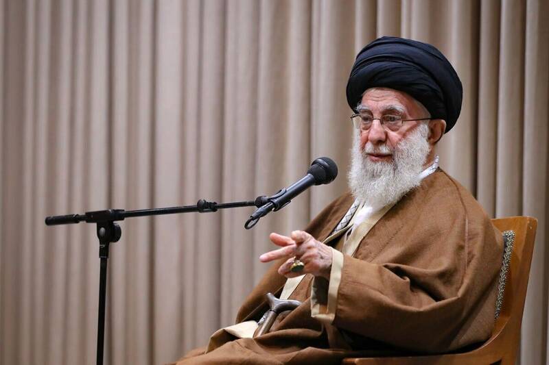 عملیات روانی بزرگ با کلیدواژه‌ی «به رسمیت‌ شناختن اسراییل»/ ترامپ چگونه «اتحاد مقدس» را هدف قرار گرفته است +عکس و فیلم