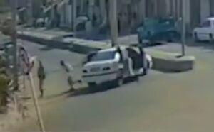 فیلم / دستگیری سارقان مسلح طلافروشی در فنوج