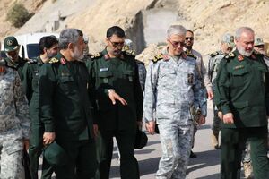 تصویر کمتر دیده شده از سه فرمانده شهید