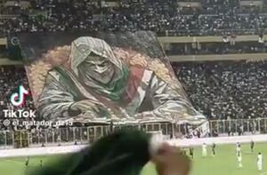 یحیی سنوار در ورزشگاه مقدماتی جام‌جهانی