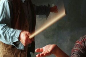 اخراج کادر خاطی مدرسه پرند در پی انتشار فیلم تنبیه بدنی دانشآموز