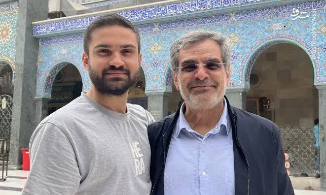 تصویر دیده نشده از شهید ربانی و فرزندش در حرم سیده زینب(س)