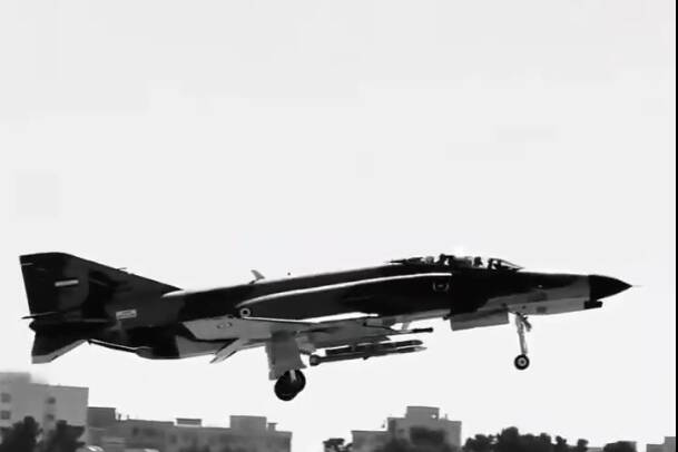 موشك،جنگنده،فانتوم،نصب،هوا،هوايي،ايراني،هواي،نهاجا،رادار،رزم ...