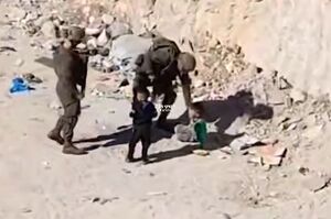شکنجه دو کودک فلسطینی توسط وحوش صهیونی