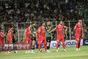 خط دفاعی پرسپولیس مثل «پنیر هلندی» است؛ توصیه به هاشمیان برای استعفا
