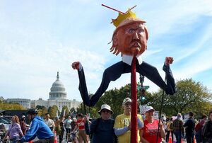 کاریکاتور جدید کمال شرف درباره پادشاهی ترامپ