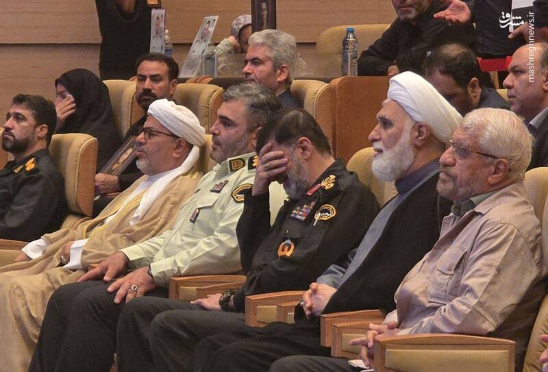 عکس / اشکهای سردار رادان در گرامیداشت شهدای فراجا 3