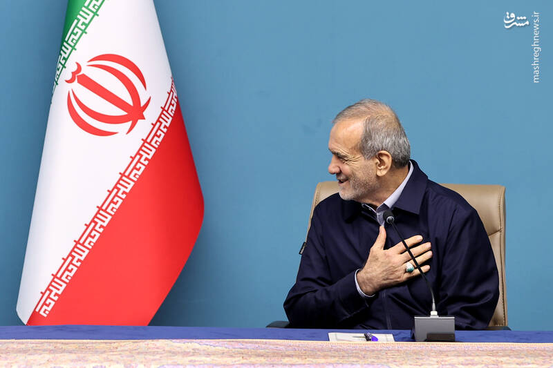 عکس / حضور رئیس جمهور در گردهمایی مشترک قرارگاه ملی مسجد 4