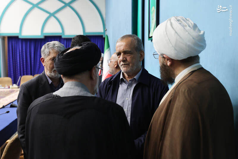 عکس / حضور رئیس جمهور در گردهمایی مشترک قرارگاه ملی مسجد 19