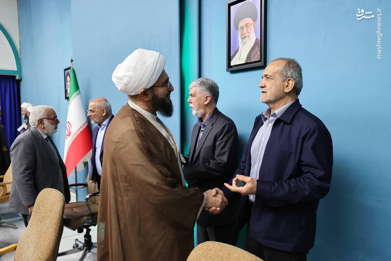 عکس / حضور رئیس جمهور در گردهمایی مشترک قرارگاه ملی مسجد 20
