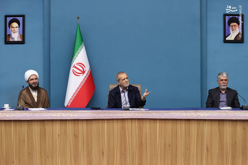 عکس / حضور رئیس جمهور در گردهمایی مشترک قرارگاه ملی مسجد 11