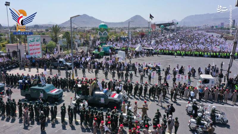 تشییع پیکر رئیس ستادکل ارتش یمن بر دوش هزاران نفر در صنعاء+ عکس و فیلم