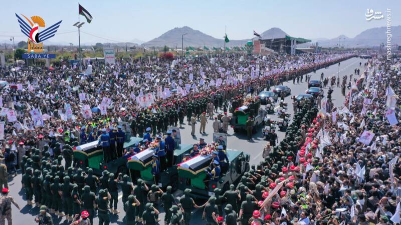تشییع پیکر رئیس ستادکل ارتش یمن بر دوش هزاران نفر در صنعاء+ عکس و فیلم