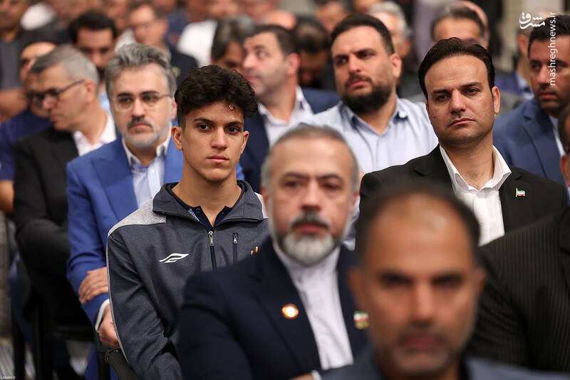 عکس / دیدار مدالآوران ورزشی و المپیادهای علمی با رهبر انقلاب 18
