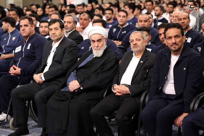 عکس / دیدار مدالآوران ورزشی و المپیادهای علمی با رهبر انقلاب 14