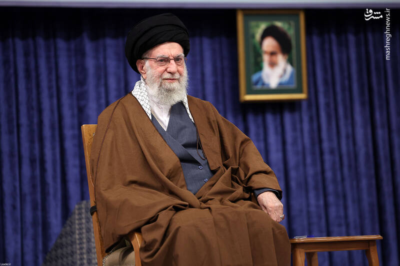 عکس / دیدار مدالآوران ورزشی و المپیادهای علمی با رهبر انقلاب 12