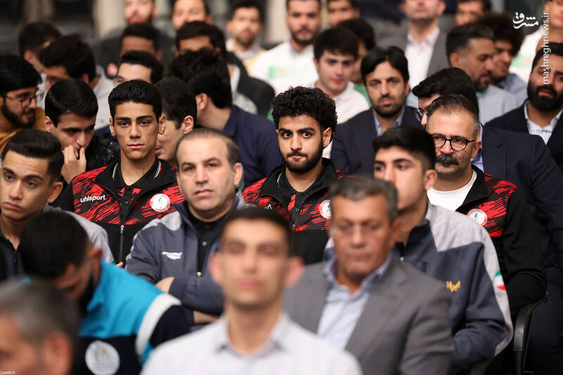 عکس / دیدار مدالآوران ورزشی و المپیادهای علمی با رهبر انقلاب 21