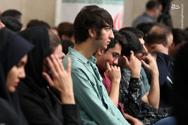 عکس / دیدار مدالآوران ورزشی و المپیادهای علمی با رهبر انقلاب 30