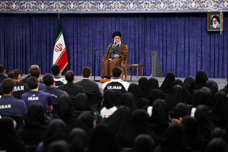 عکس / دیدار مدالآوران ورزشی و المپیادهای علمی با رهبر انقلاب 26