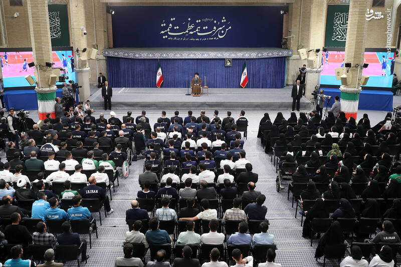 عکس / دیدار مدالآوران ورزشی و المپیادهای علمی با رهبر انقلاب 25
