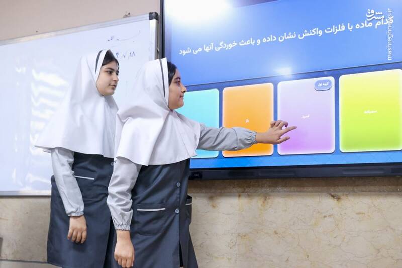 عکس / آغاز نخستین مرحله اجرای آزمایشی طرح مدرسه هوشمند با حضور رئیس جمهور 6