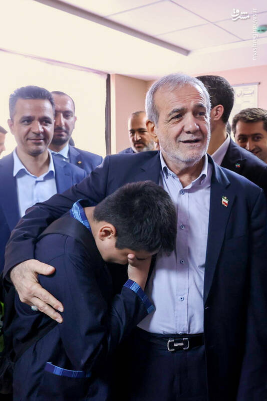 عکس / آغاز نخستین مرحله اجرای آزمایشی طرح مدرسه هوشمند با حضور رئیس جمهور 13