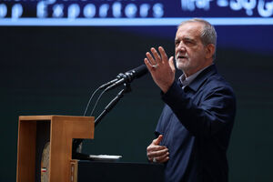 پرستاران خط مقدم مبارزه با بیماریها و حفظ سلامت جامعه هستند / انتقاد از رقم اضافه کار پرستاران