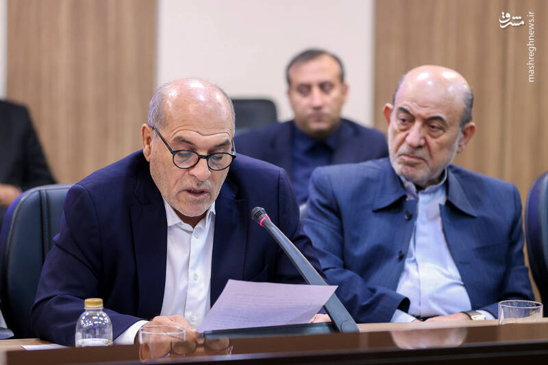 عکس / نشست صمیمی رئیس جمهور با اعضای اتاق بازرگانی ایران 7