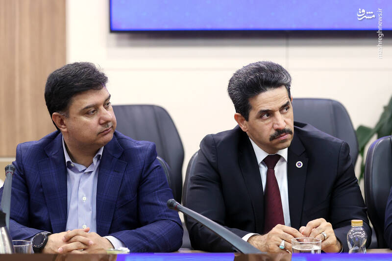 عکس / نشست صمیمی رئیس جمهور با اعضای اتاق بازرگانی ایران 12
