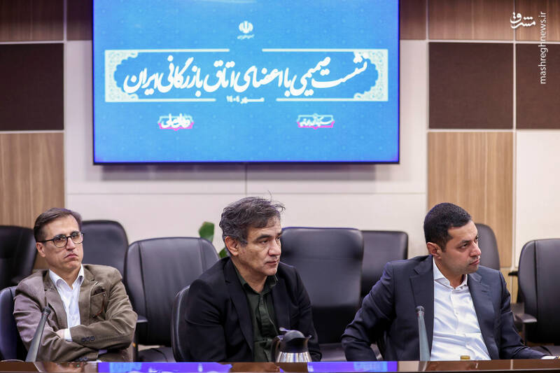 عکس / نشست صمیمی رئیس جمهور با اعضای اتاق بازرگانی ایران 4