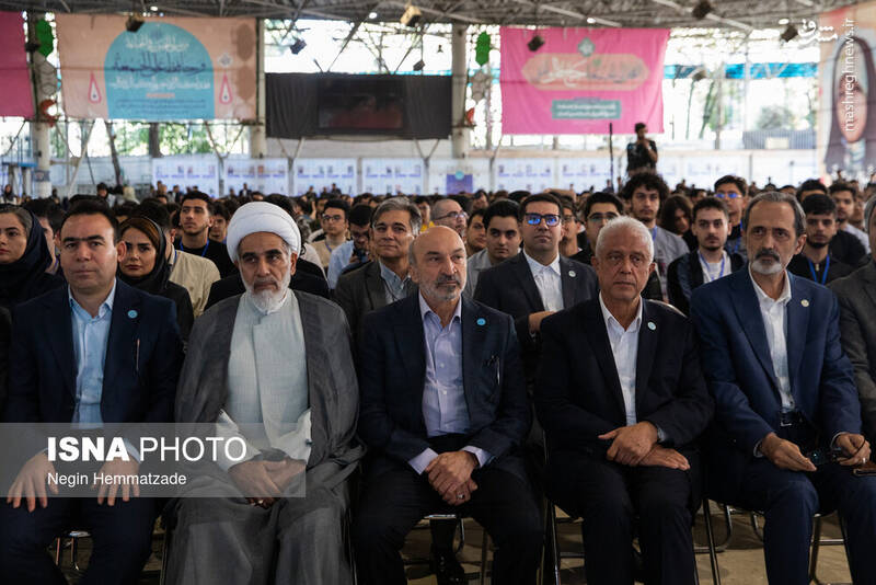 عکس / آیین استقبال از نودانشجویان دانشگاه تهران 37