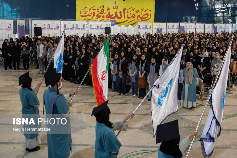 عکس / آیین استقبال از نودانشجویان دانشگاه تهران 32