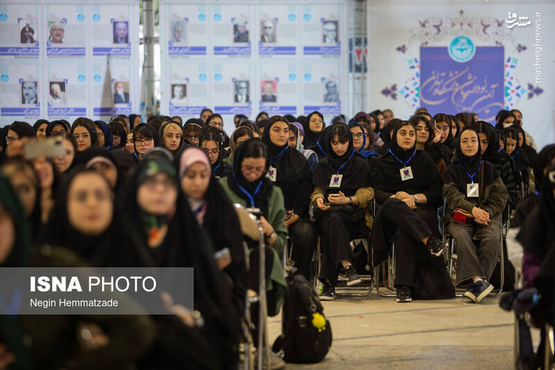 عکس / آیین استقبال از نودانشجویان دانشگاه تهران 28