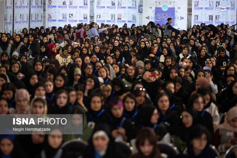 عکس / آیین استقبال از نودانشجویان دانشگاه تهران 24