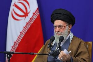 رهبر انقلاب: نوآوری علمی و اندیشه سیاسی دو ویژگی علامه نائینی است