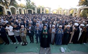 عکس / اقامه نماز طلب باران در همدان