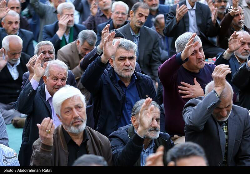 عکس / اقامه نماز طلب باران در همدان 6