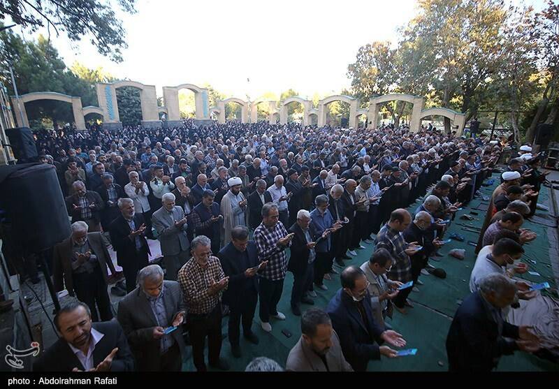 عکس / اقامه نماز طلب باران در همدان 3