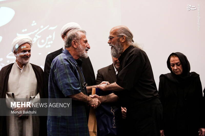 عکس / بزرگداشت زندهیاد محمد کاسبی در قم 30