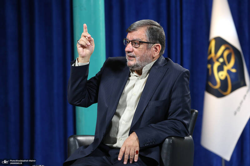 با آمدن لاریجانی در شورای عالی امنیت ملی امید و تحرک ایجاد شده است / باید از دولت پزشکیان دستگیری کنیم نه مچ گیری 4