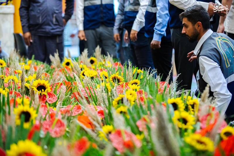 عکس / گلآرایی ضریح سیدالشهدا برای ولادت خواهرشان 5