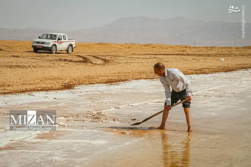 عکس / برداشت سنتی نمک در خراسان شمالی 25