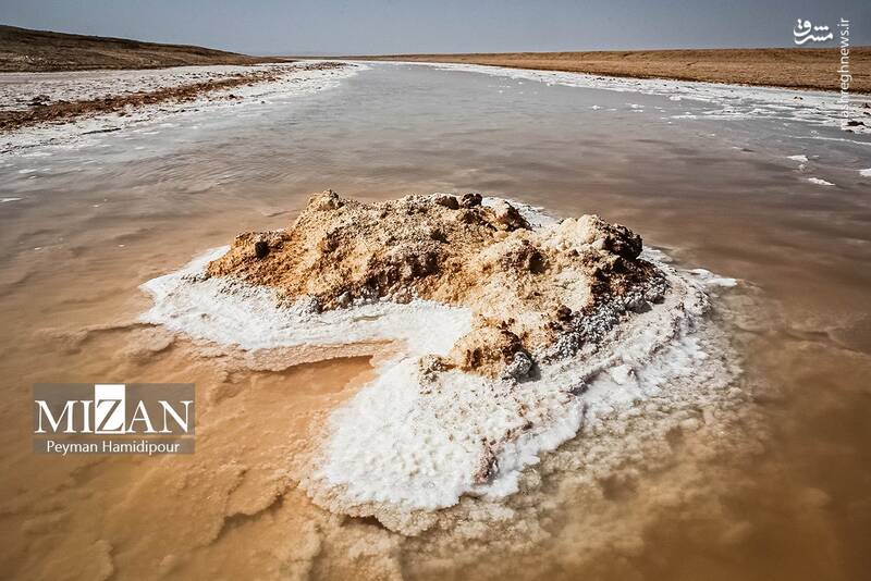 عکس / برداشت سنتی نمک در خراسان شمالی 17