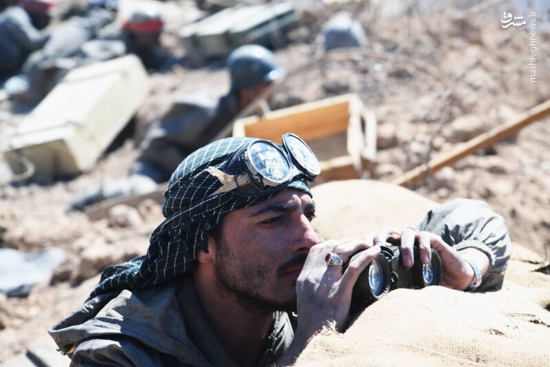 «مجنون»؛ تولد دوباره قهرمانی در میان آتش و ایمان / این فیلم چگونه زینالدین را به نسل جوان معرفی کرد؟ 5