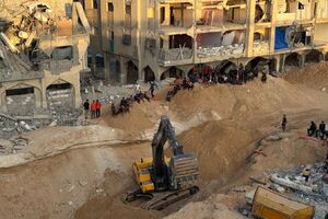 تصاویری از عملیات حفاری در شهر حمد در شمال خان‌یونس