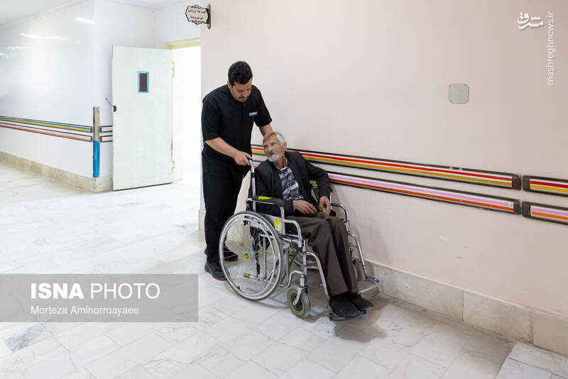 عکس / پرستار؛ نگهبان جان و تکیهگاه امید بیمار 2