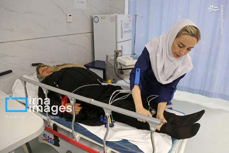 عکس / پرستار؛ نگهبان جان و تکیه‌گاه امید بیمار 68